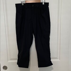 Eddie Bauer Women's Black Cropped Pants